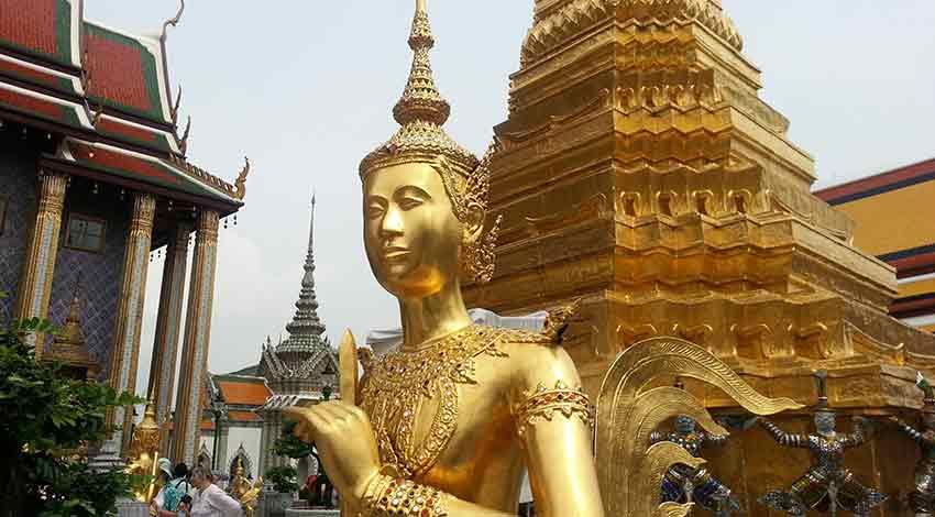 Emerald buddha temple in Bangkok